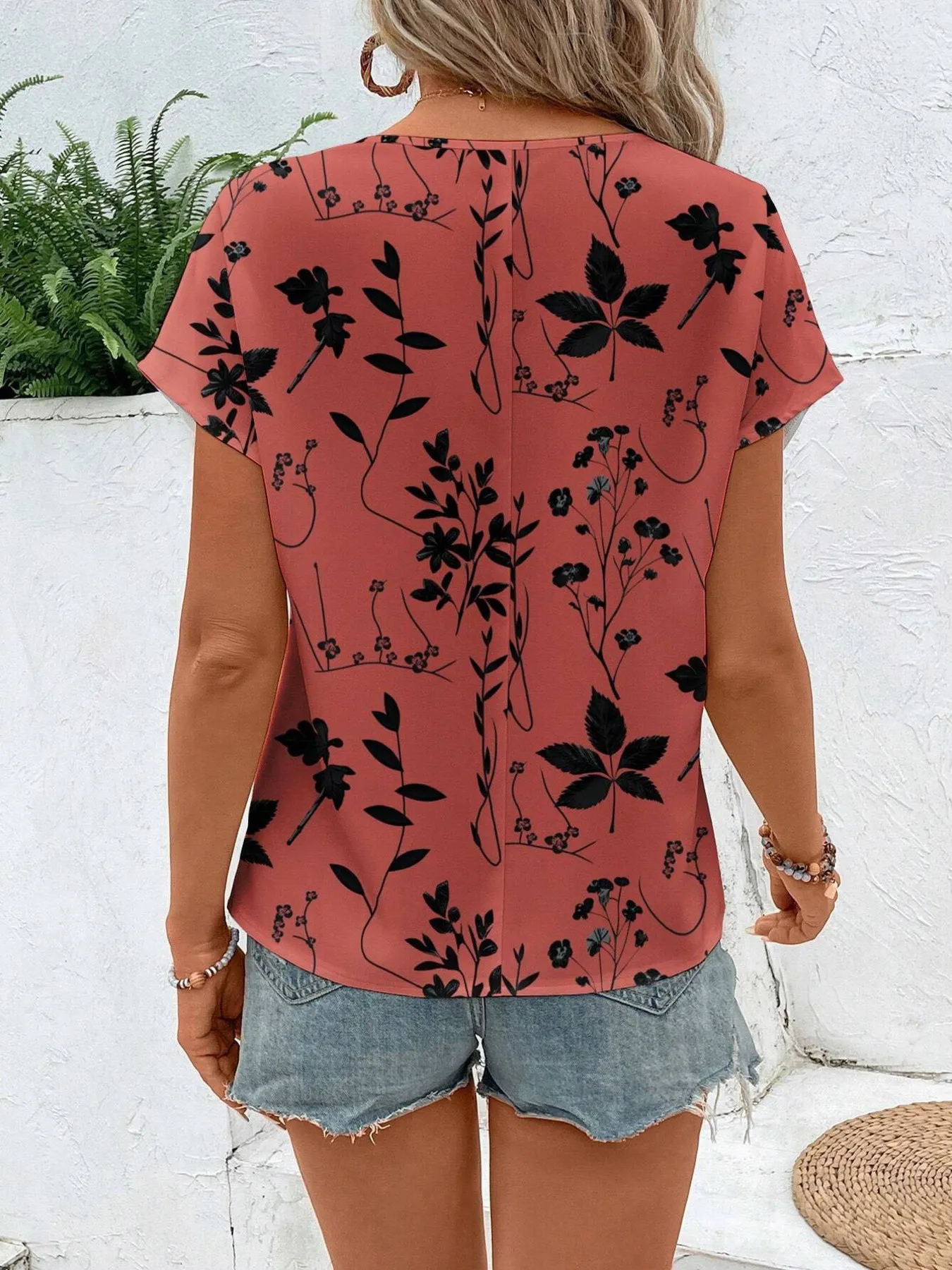 Printed Round Neck Short Sleeve Blouse - Image 9