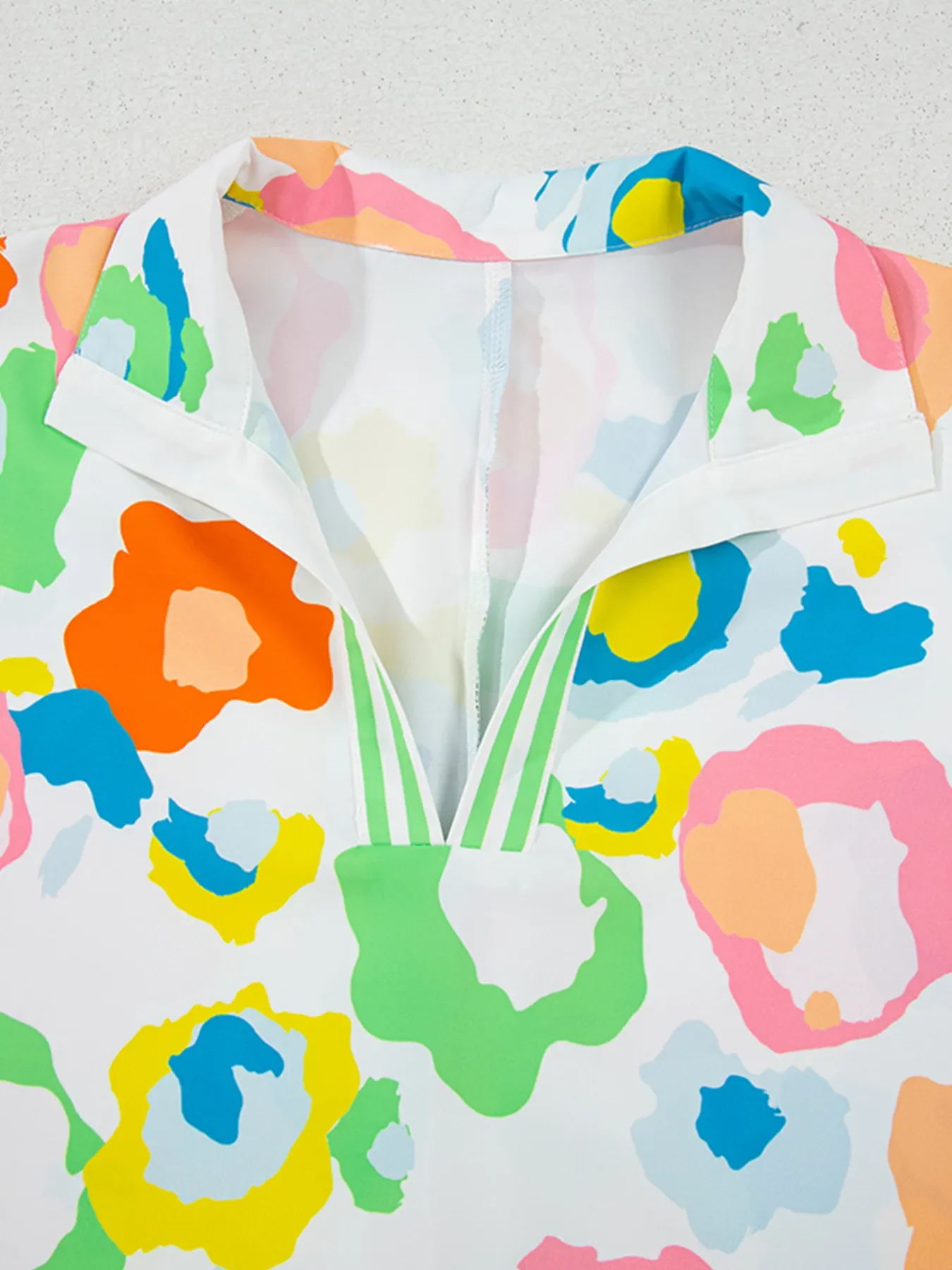 Printed Short Sleeve Blouse - Image 9