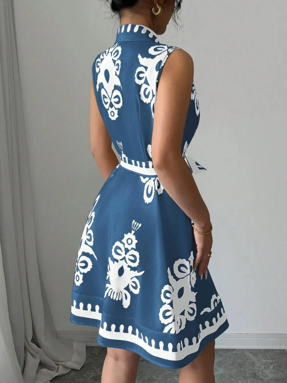 Printed Sleeveless Button Front Dress - Image 10