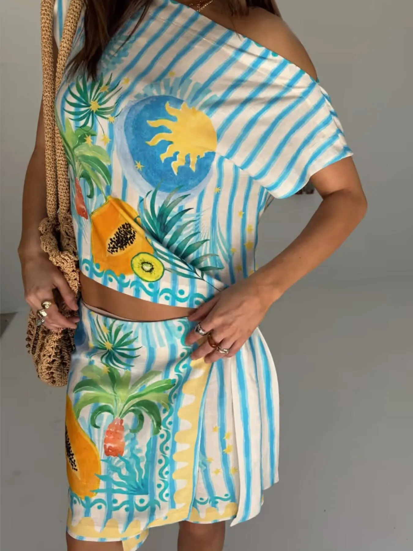 Printed Striped Single Shoulder Top and Skirt Set - Image 3