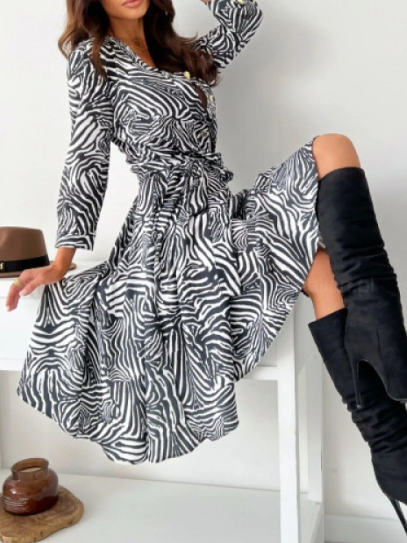 Printed Tie Waist Midi Dress - Image 19