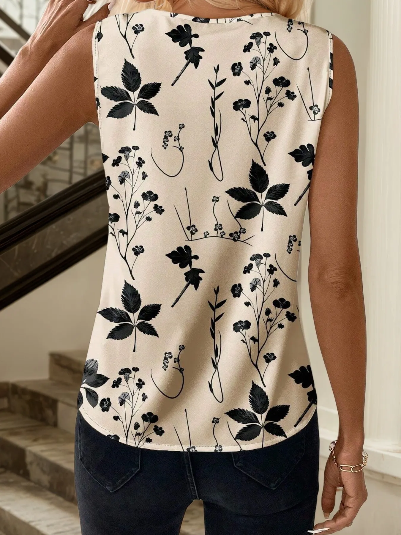 Printed V-Neck Tank - Image 13