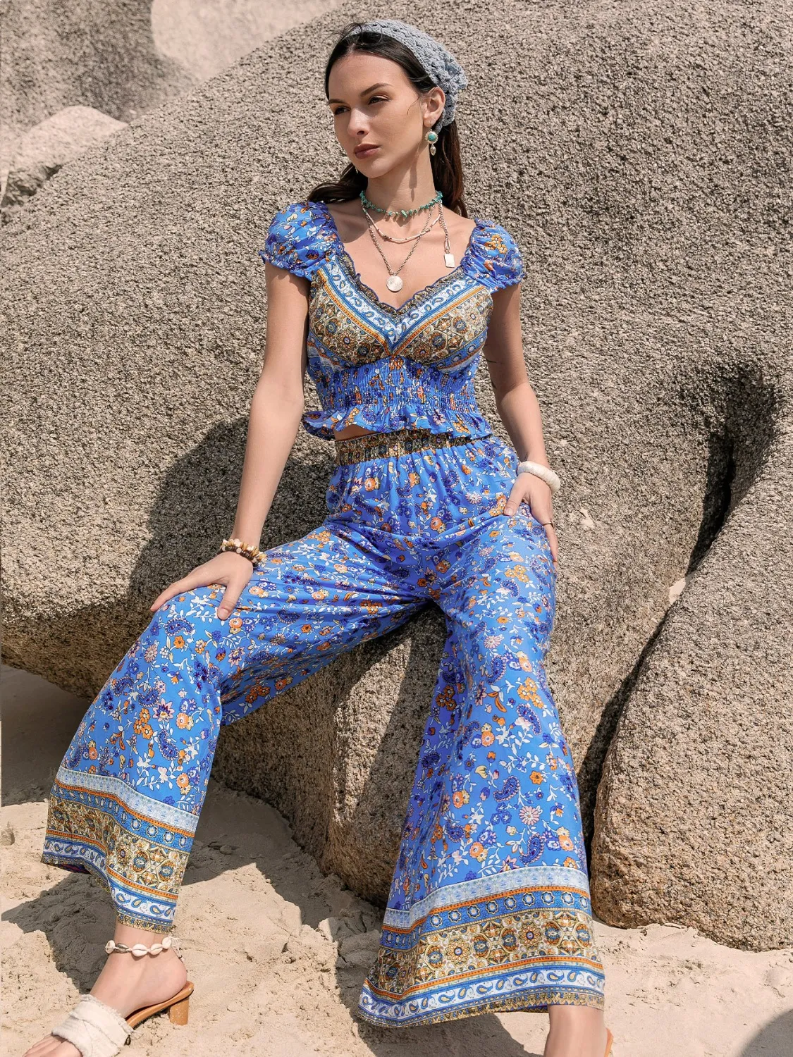 Printed V-Neck Top and Pants Set - Image 4