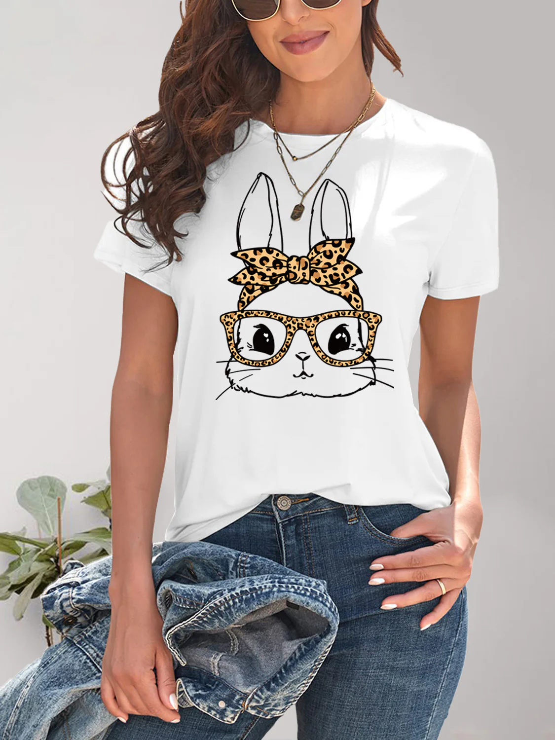 Rabbit Graphic Round Neck Short Sleeve T-Shirt - Image 2