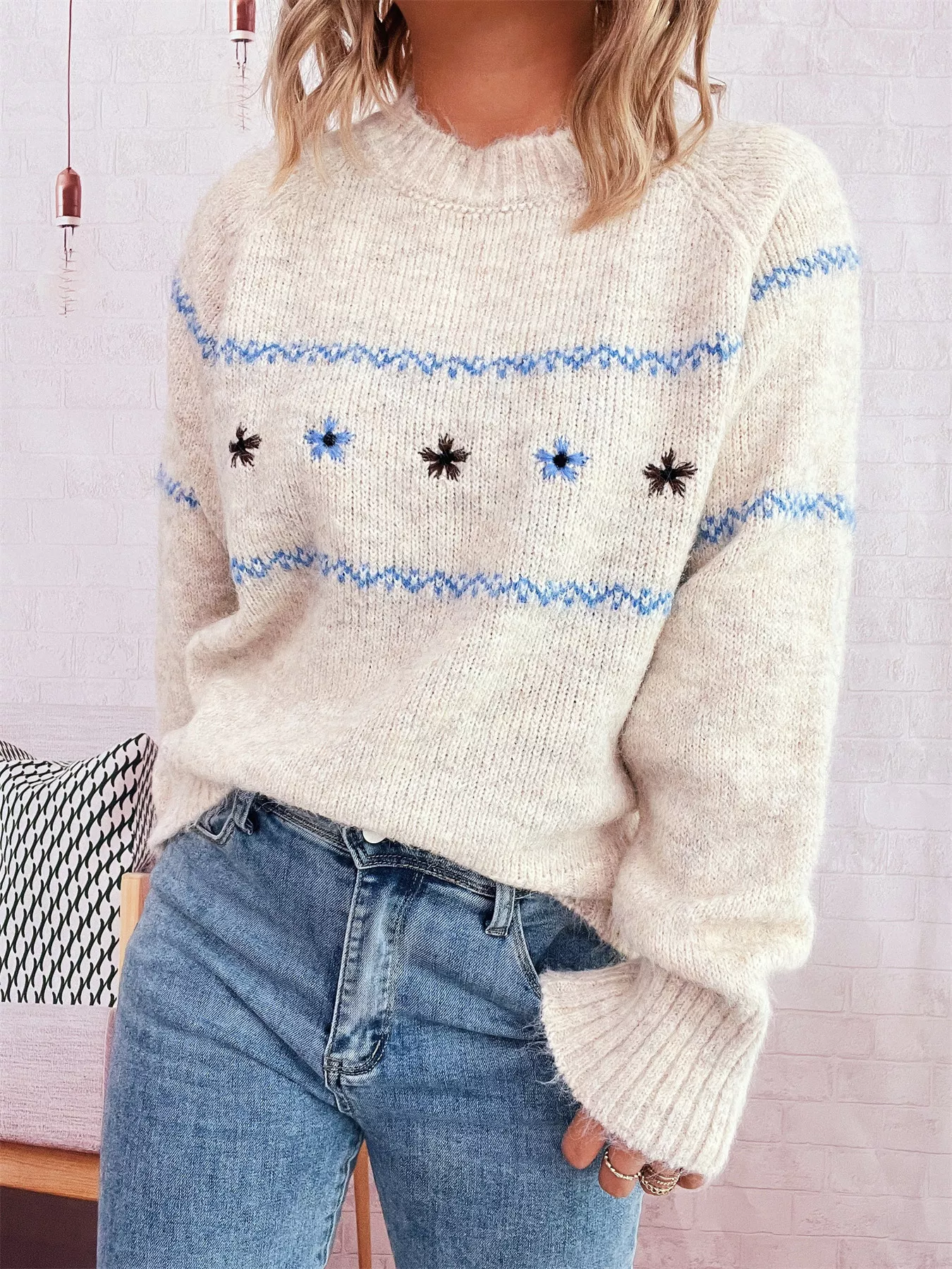 Ribbed Hem Flower Long Sleeve Sweater - Image 2