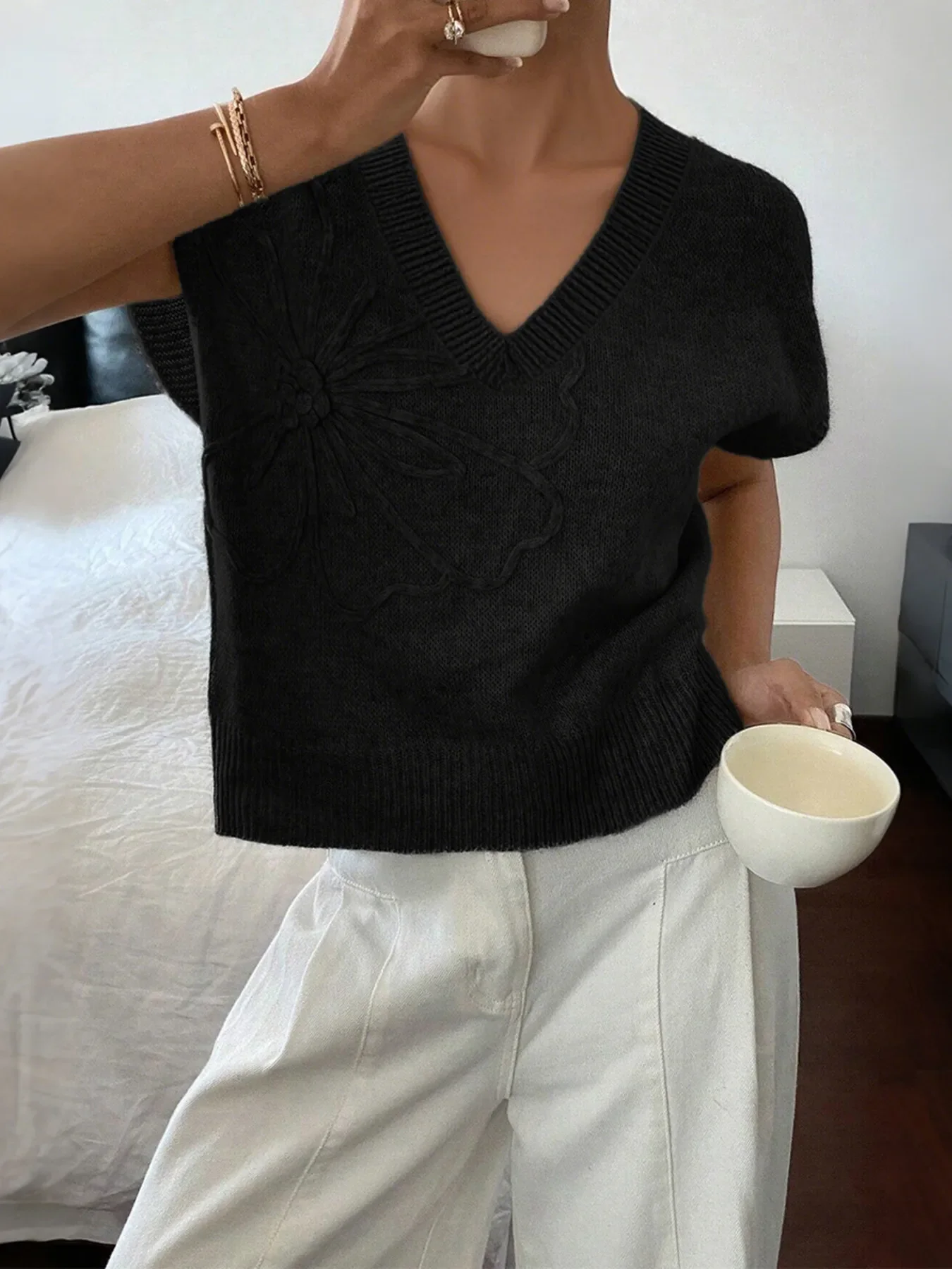 Ribbed Hem V-Neck Short Sleeve Sweater - Image 7