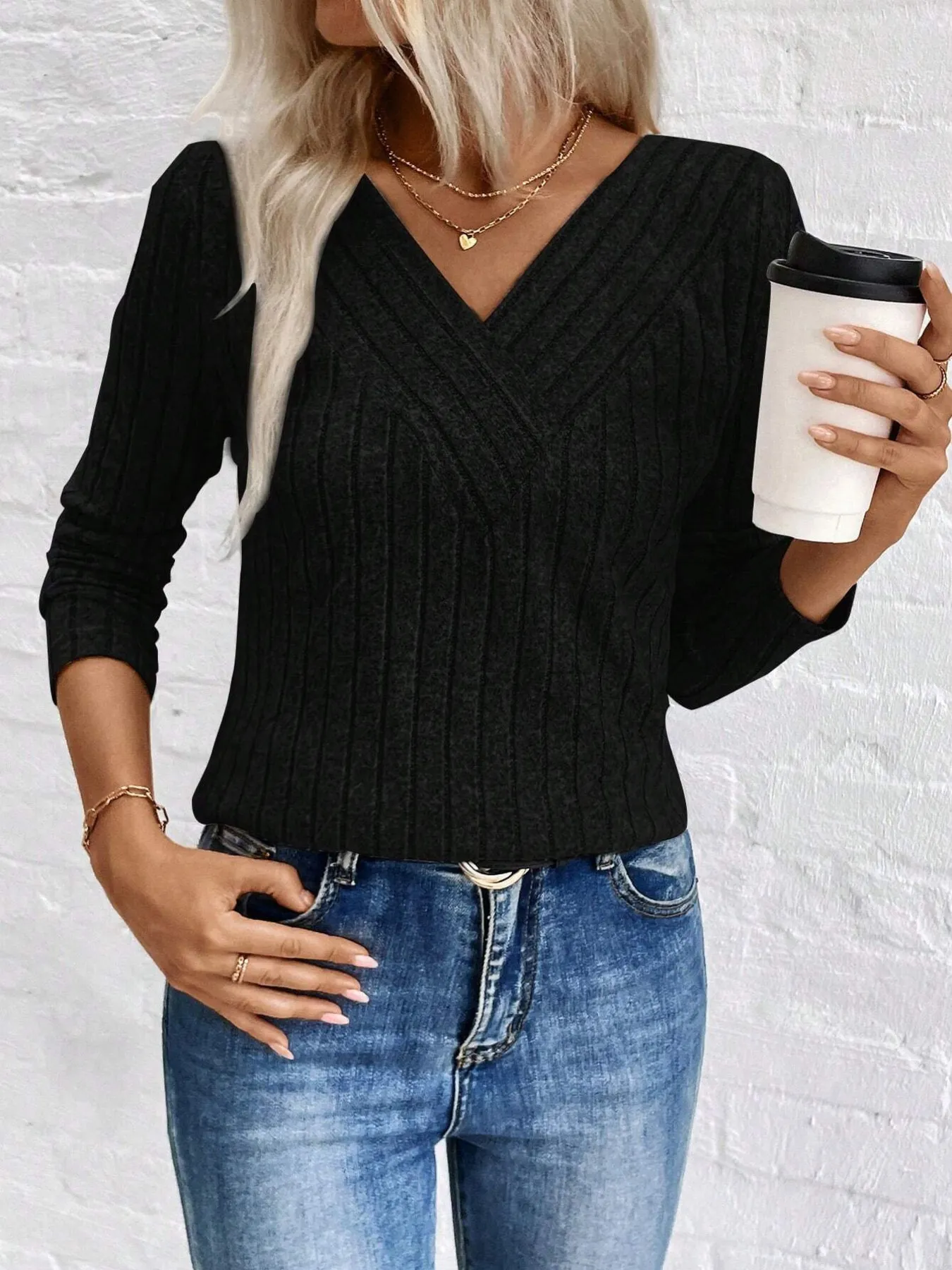 Ribbed V-Neck Long Sleeve Knit T-Shirt - Image 10