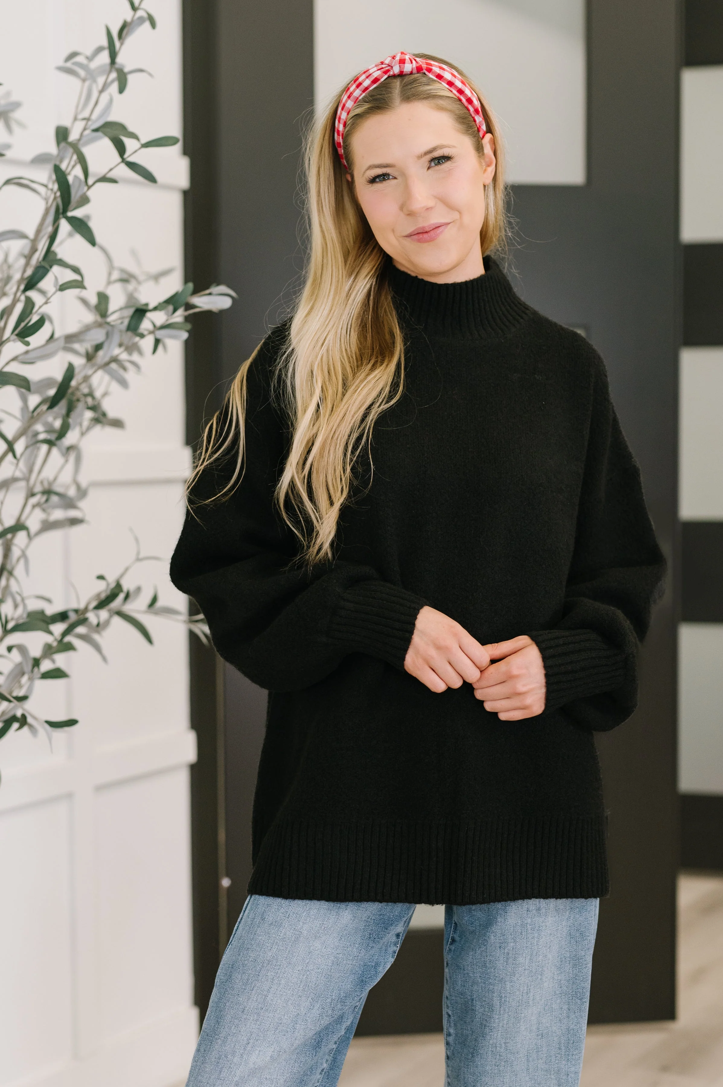 Right to the Core High Neck Pullover in Black