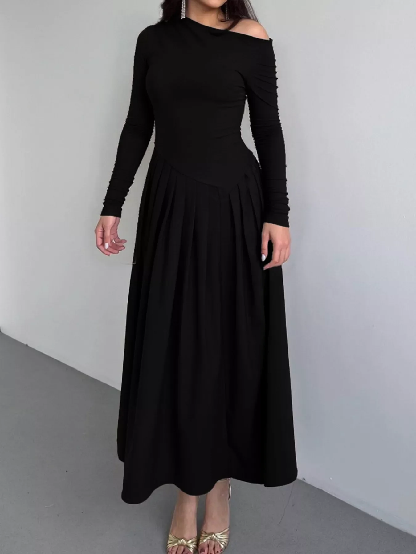 Ruched One Shoulder Long Sleeve Dress - Image 7