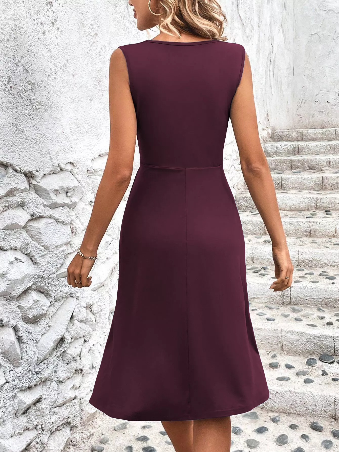 Ruched Sleeveless A-Line Dress - Image 20