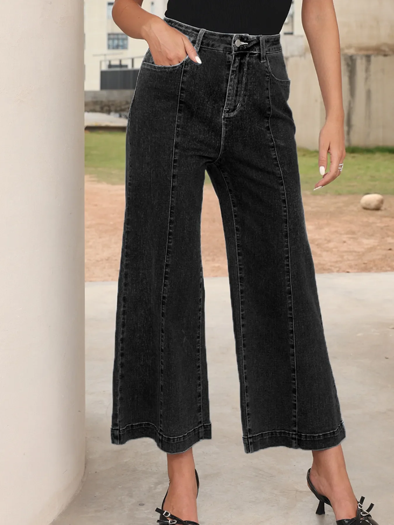 Seam Detail Flared Bottom Ankle Length Jeans - Image 17