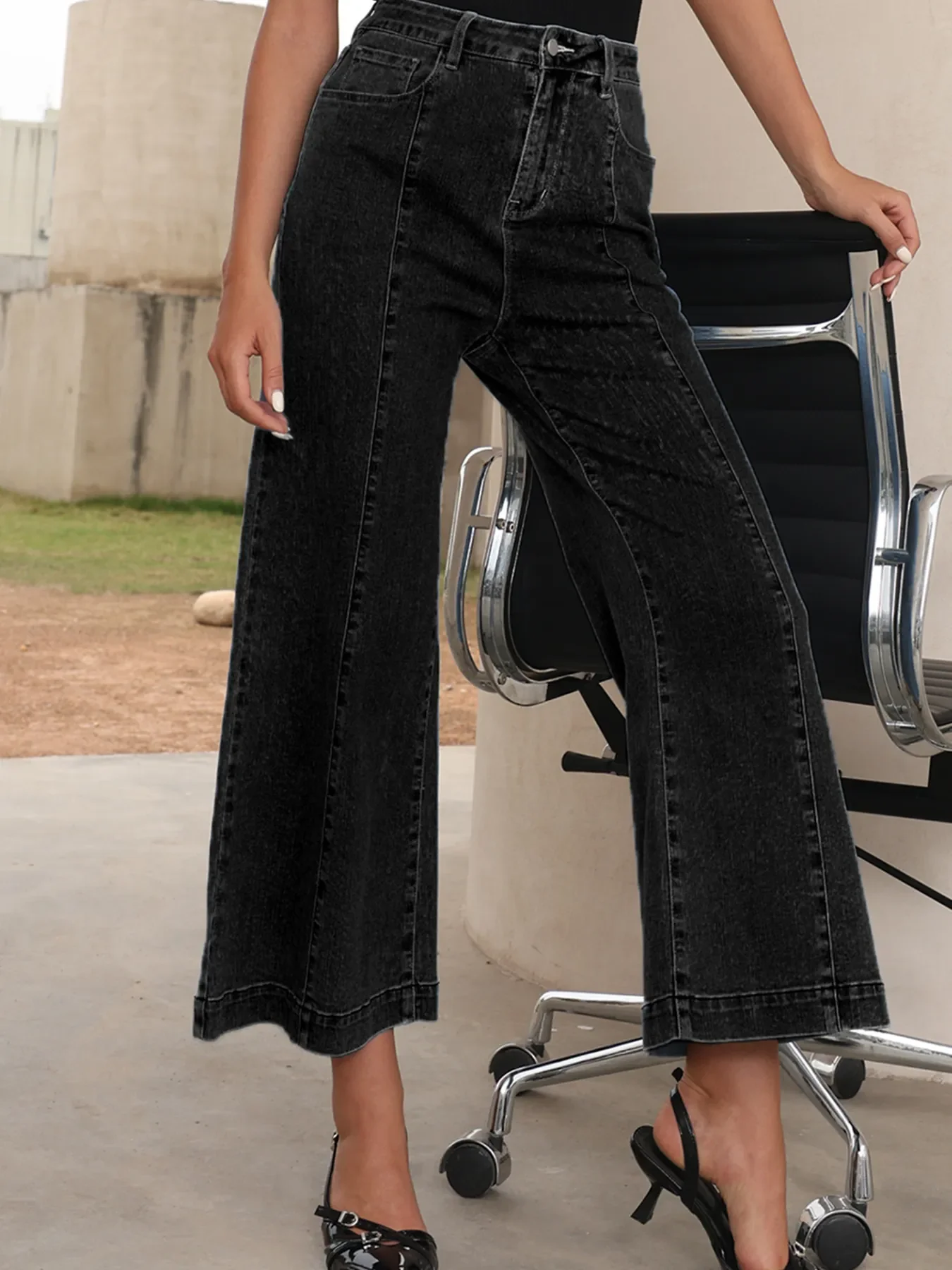 Seam Detail Flared Bottom Ankle Length Jeans - Image 18