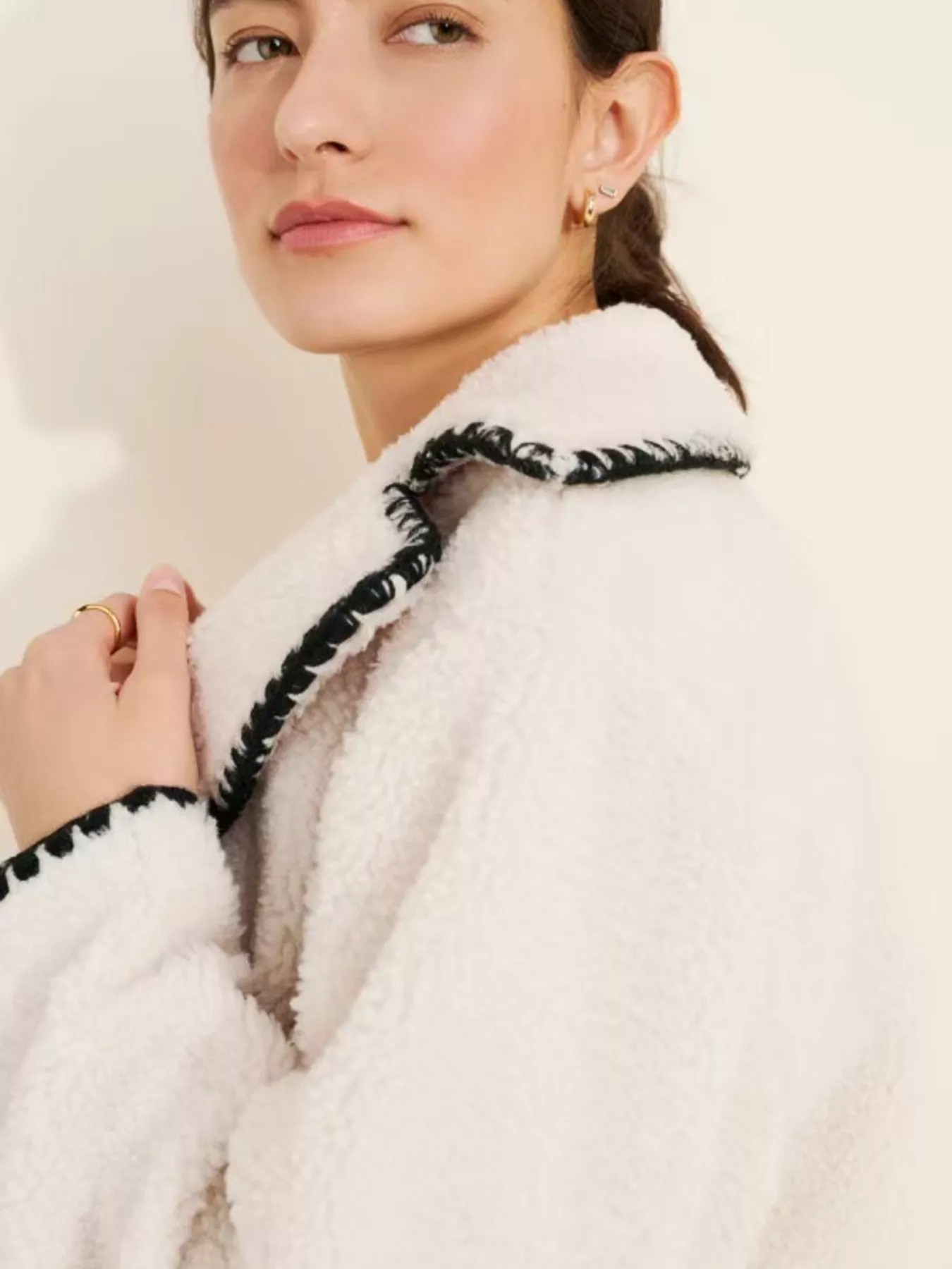 Sherpa Contrast Trim Button Up Outerwear - Image 3