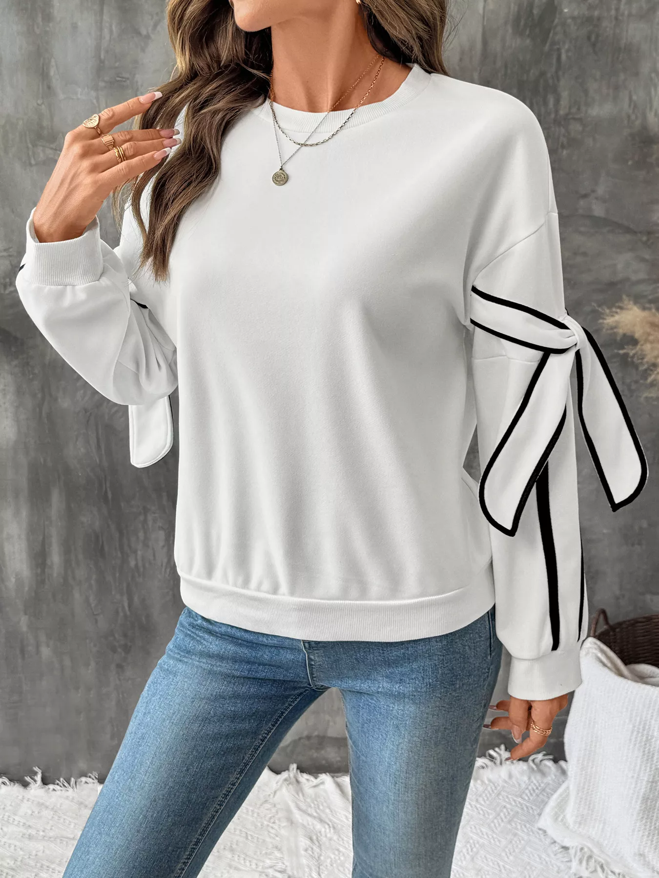 Side Striped Round Neck Sweatshirt - Image 4
