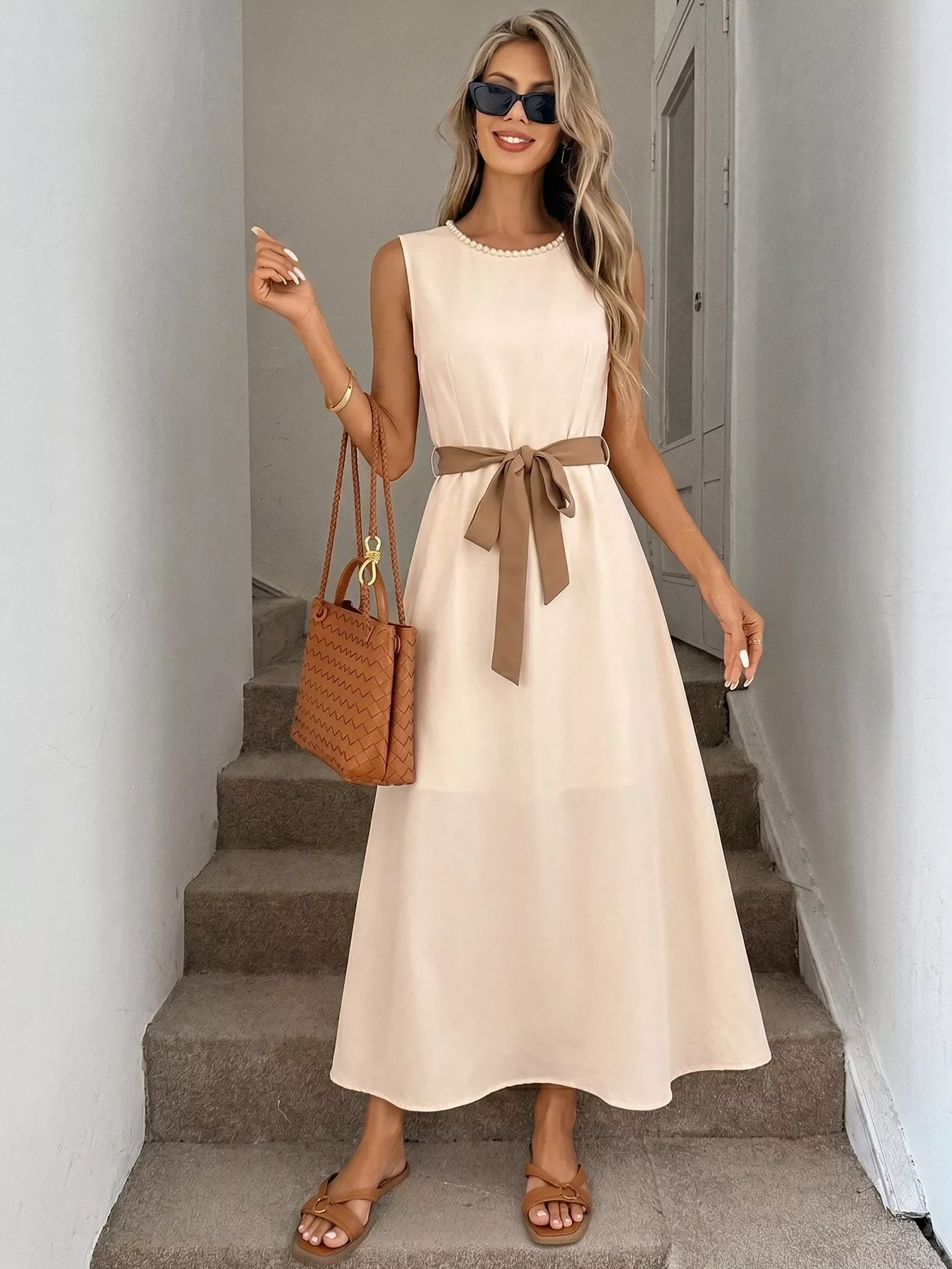 Sleeveless A-Line Midi Dre - Image 2