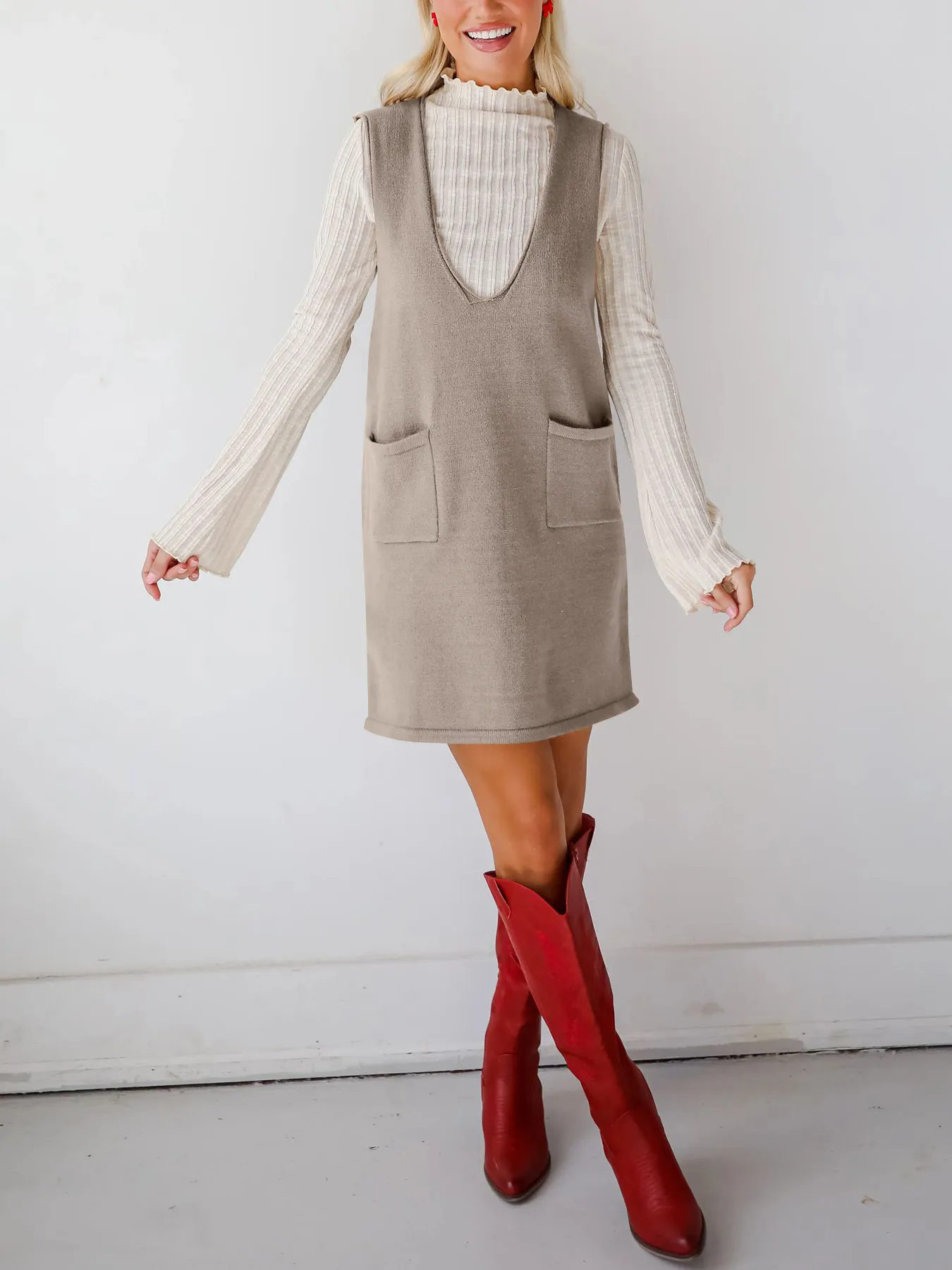 Sleeveless Knit Dress with Pockets - Image 22