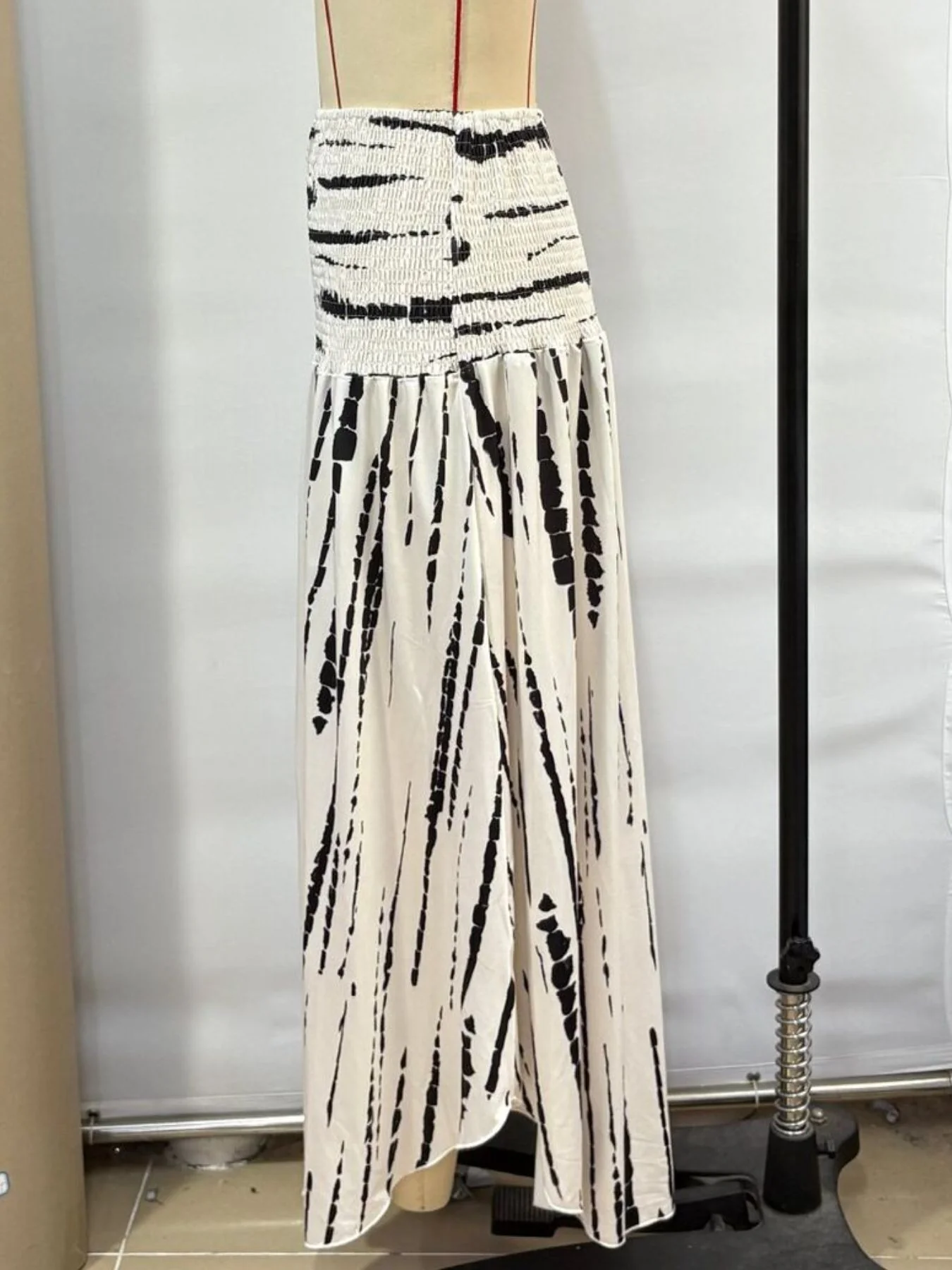 Smocked Asymmetrical Hem Skirt - Image 11