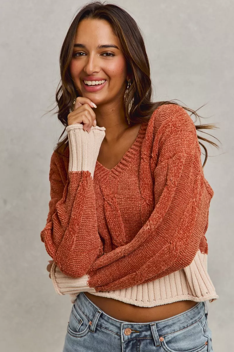 SO ME Chenille Cable Knit V Neck Contrast Cropped Sweater - Image 7
