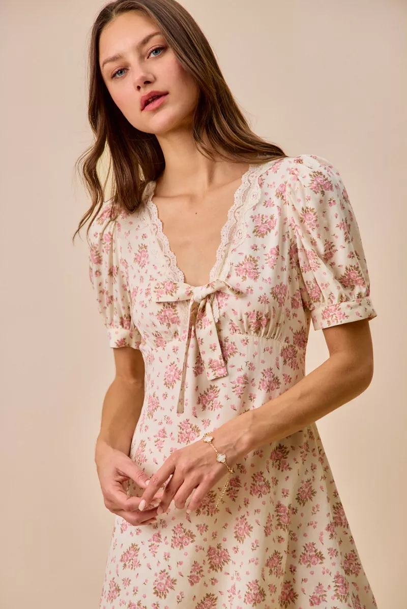 SO ME Floral Lace Trimed  Short Sleeves Mini Dress - Image 5