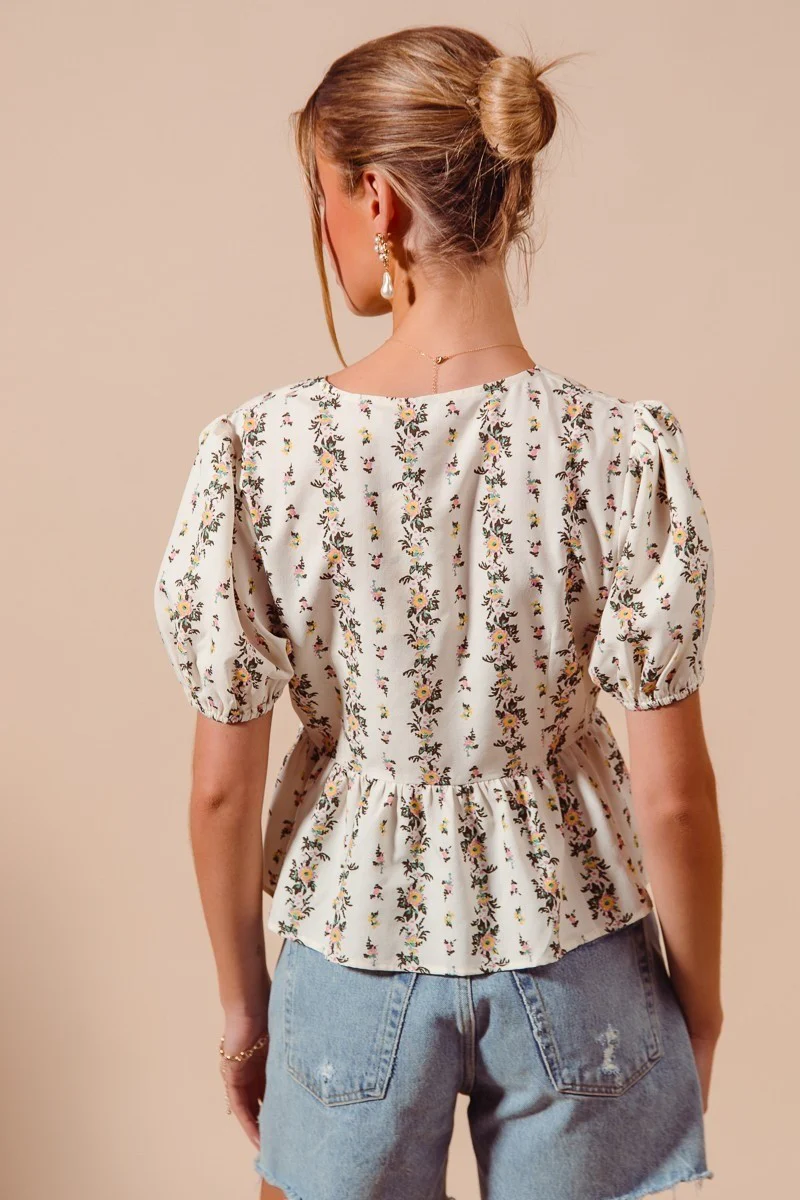 SO ME Floral Print Tie Front Shirred Hem Blouse - Image 10
