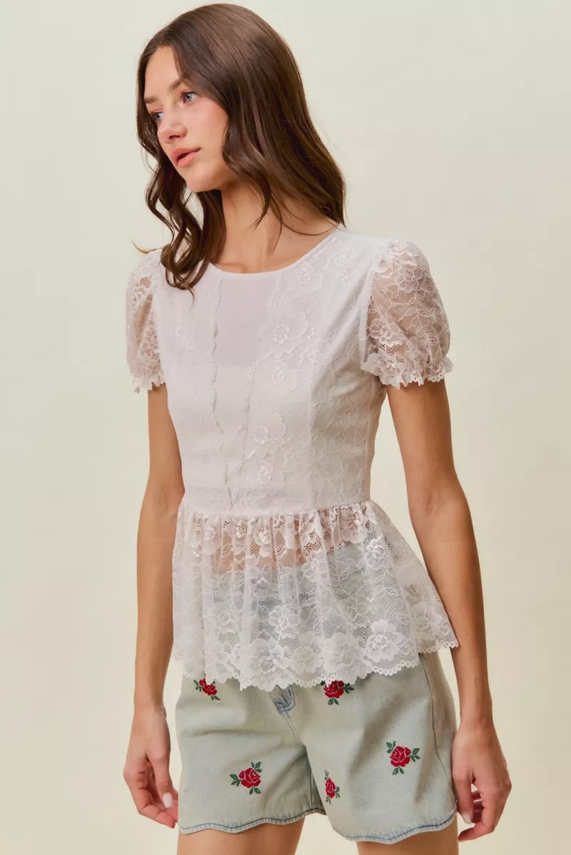 SO ME Rose Embroidery High Rise Scallop Hem Denim Shorts - Image 5