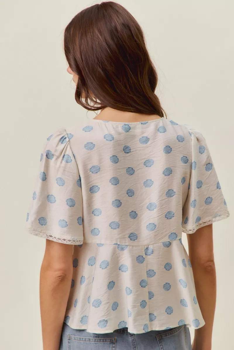 SO ME Shell Print Tie Front Flutter Sleeves Blouse Top - Image 3