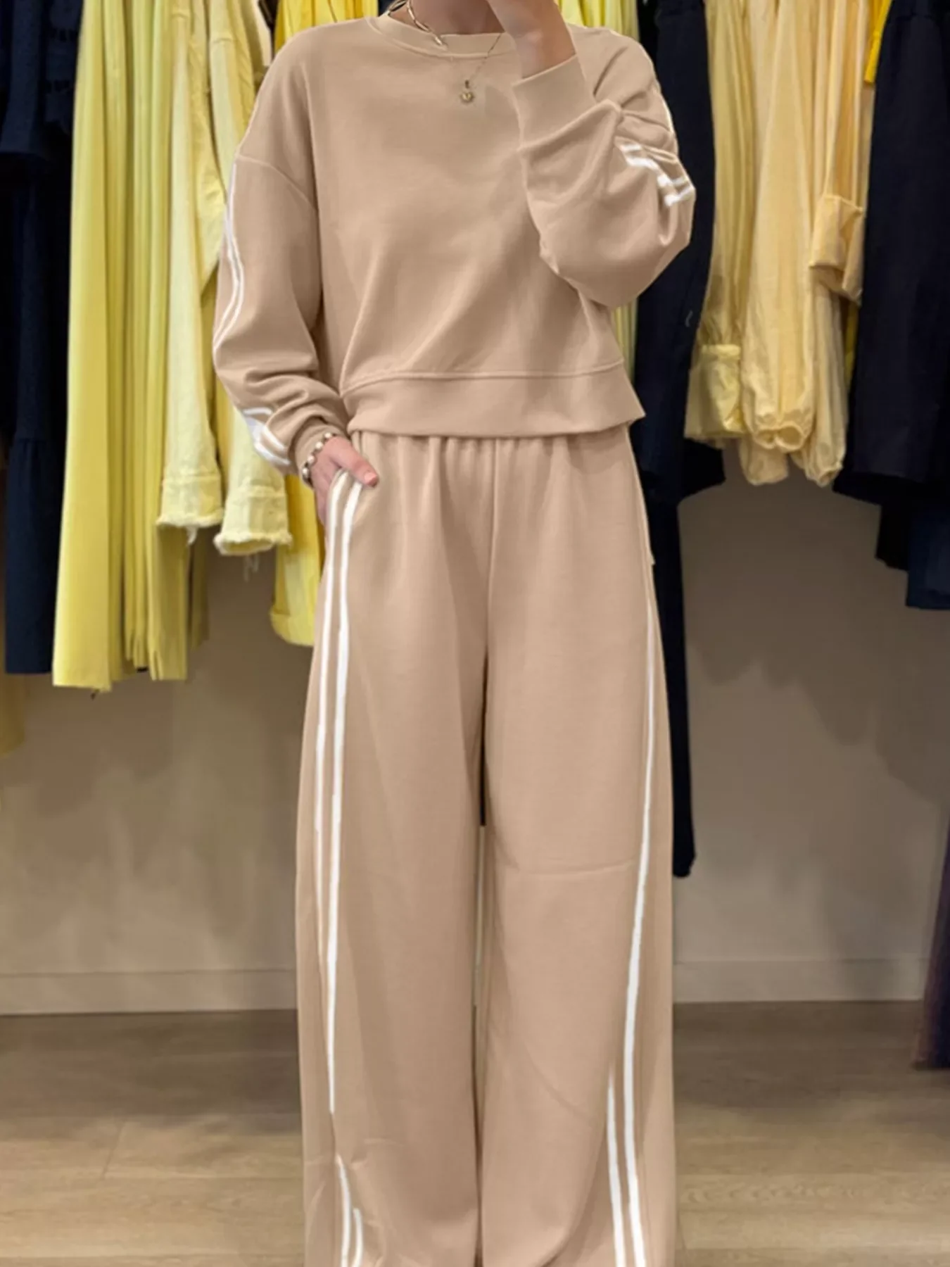 Striped Detail Crewneck Top and Elastic Sweatpants 2pcs Set - Image 4
