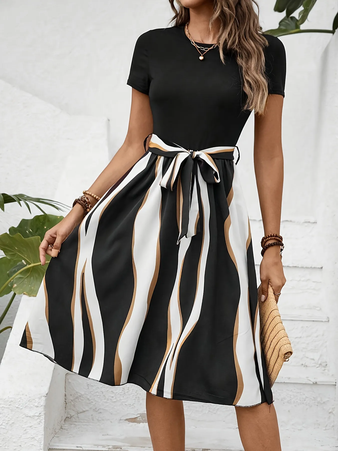 Striped Short Sleeve Tie Waist Dress - Image 14