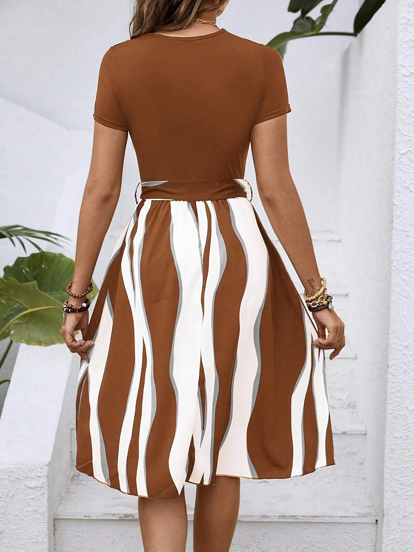 Striped Short Sleeve Tie Waist Dress - Image 17