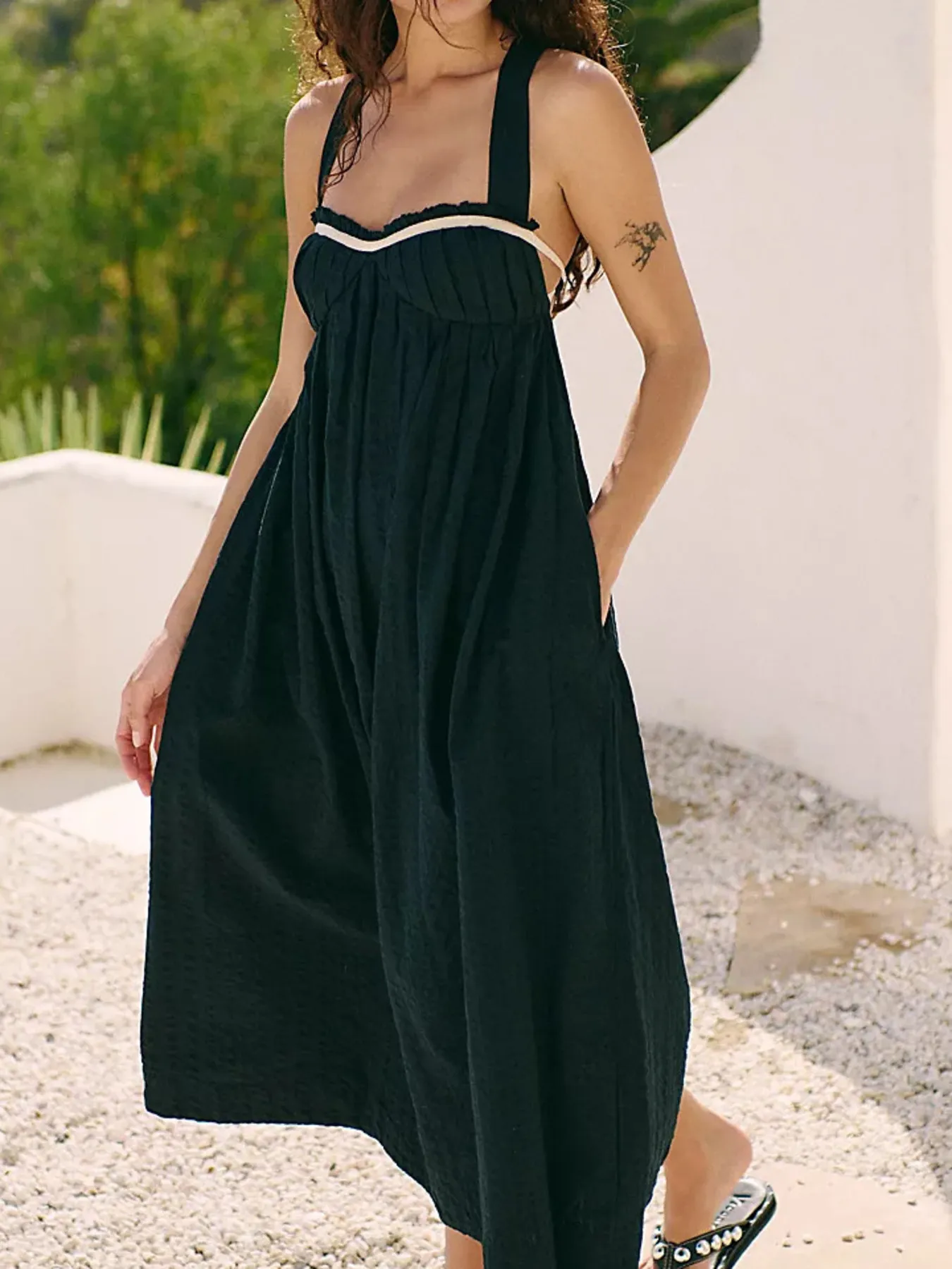 Sweetheart Neck Midi Dress - Image 3