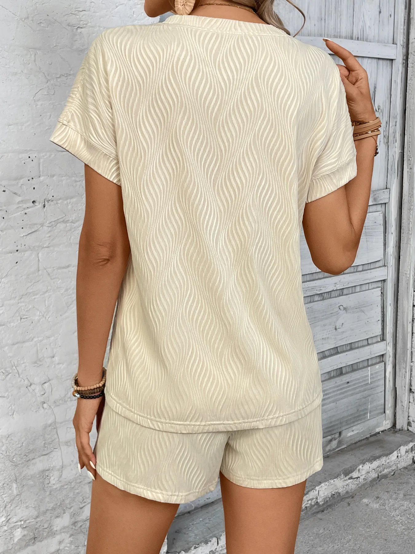 Textured Knit Round Neck Top and Shorts Set - Image 2