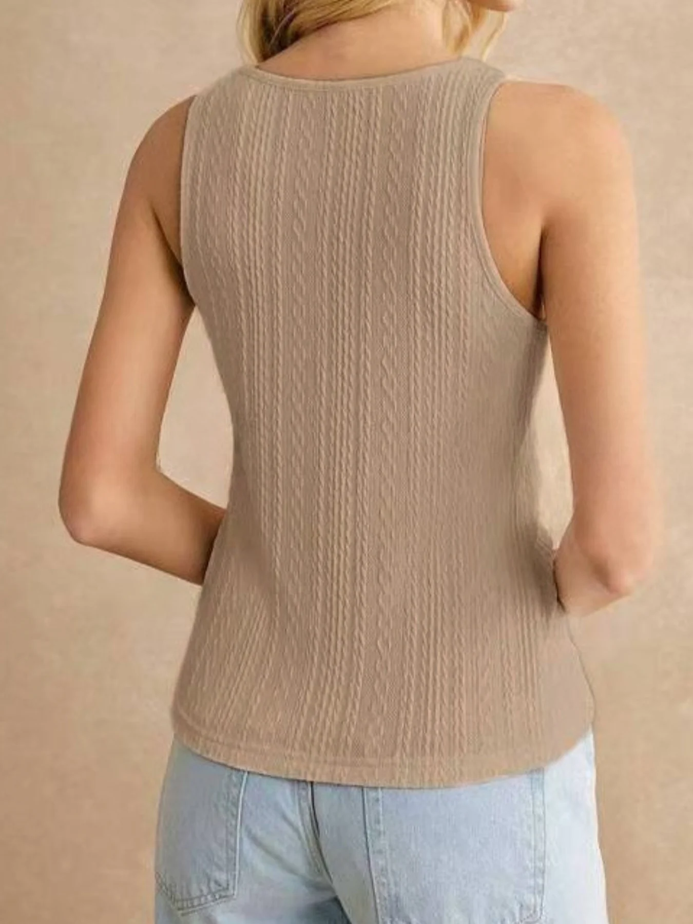 Textured Knit Scoop Neck Tank - Image 9
