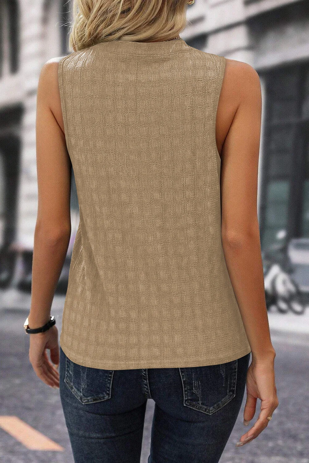 Textured Notched Tank - Image 4