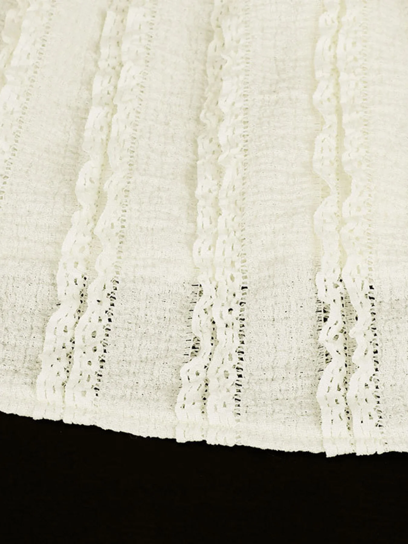 Textured Sweetheart Neck Cami - Image 20