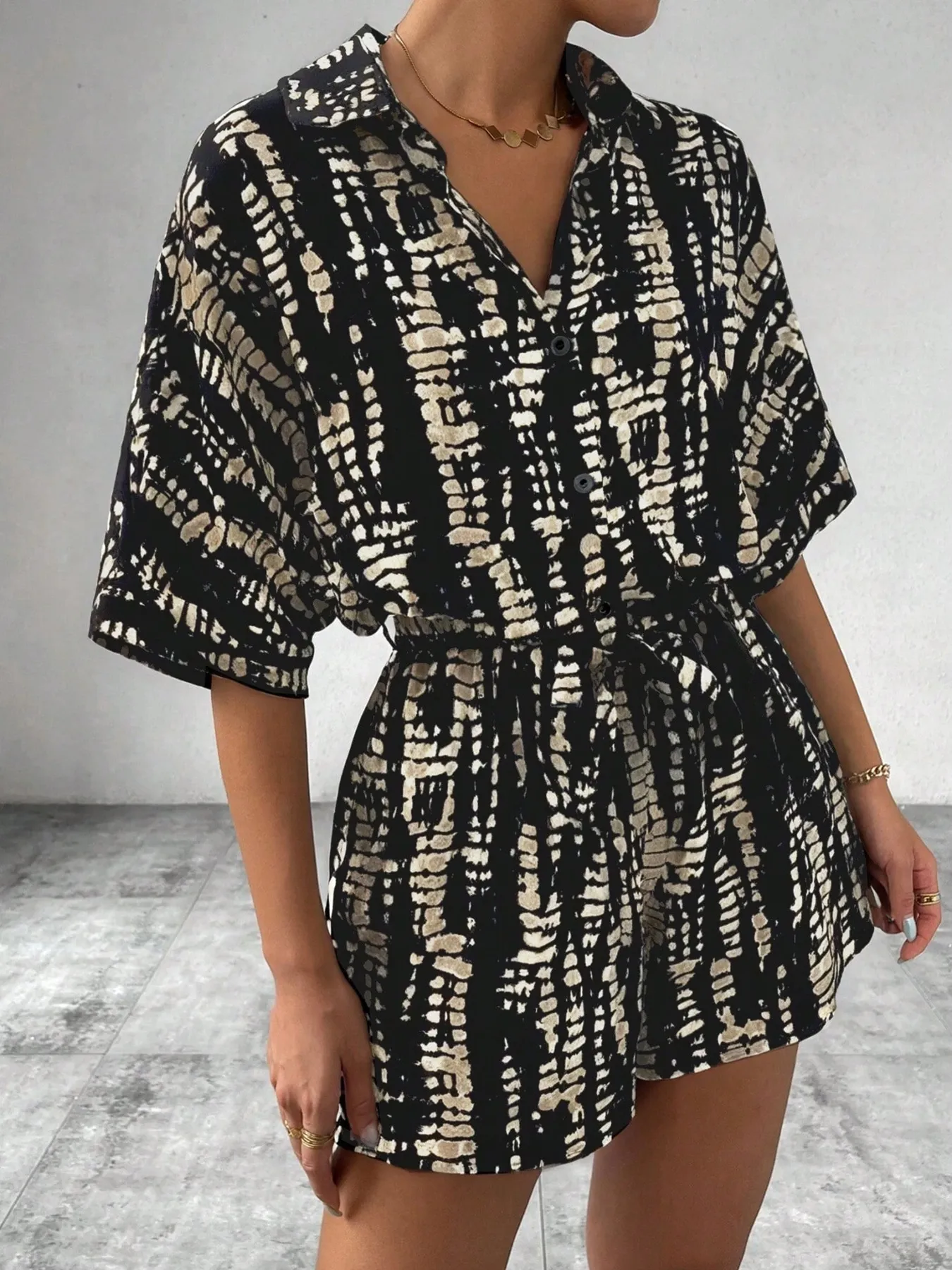 Tie Dye Print Collar Neck Short Sleeve Romper - Image 2