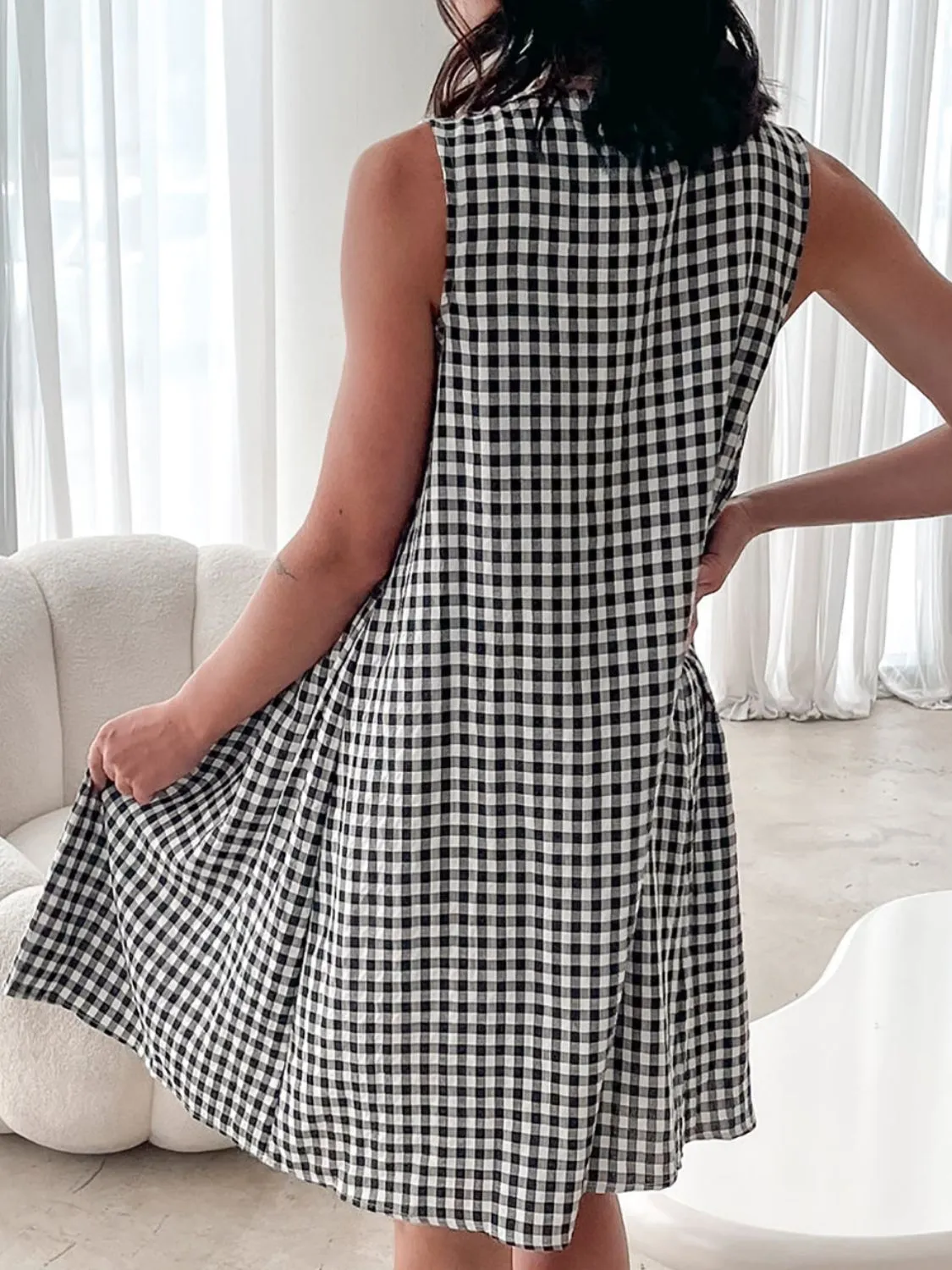 Tied Front Sleeveless Plaid Dress - Image 10