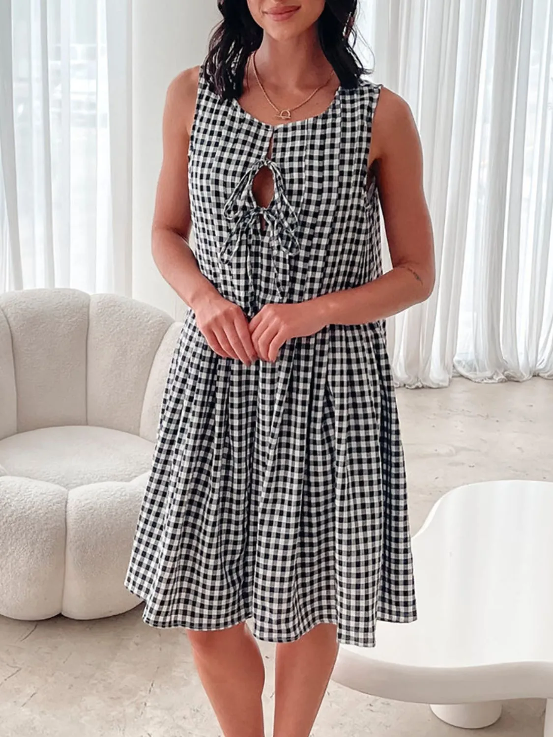 Tied Front Sleeveless Plaid Dress - Image 6
