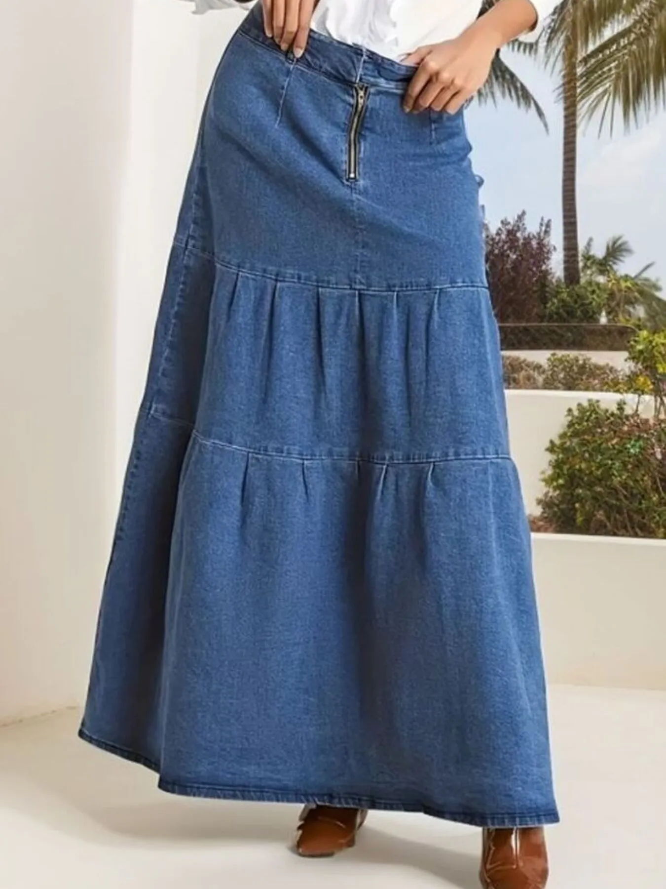 Tiered Maxi Denim Skirt with Zipper Detail - Image 2