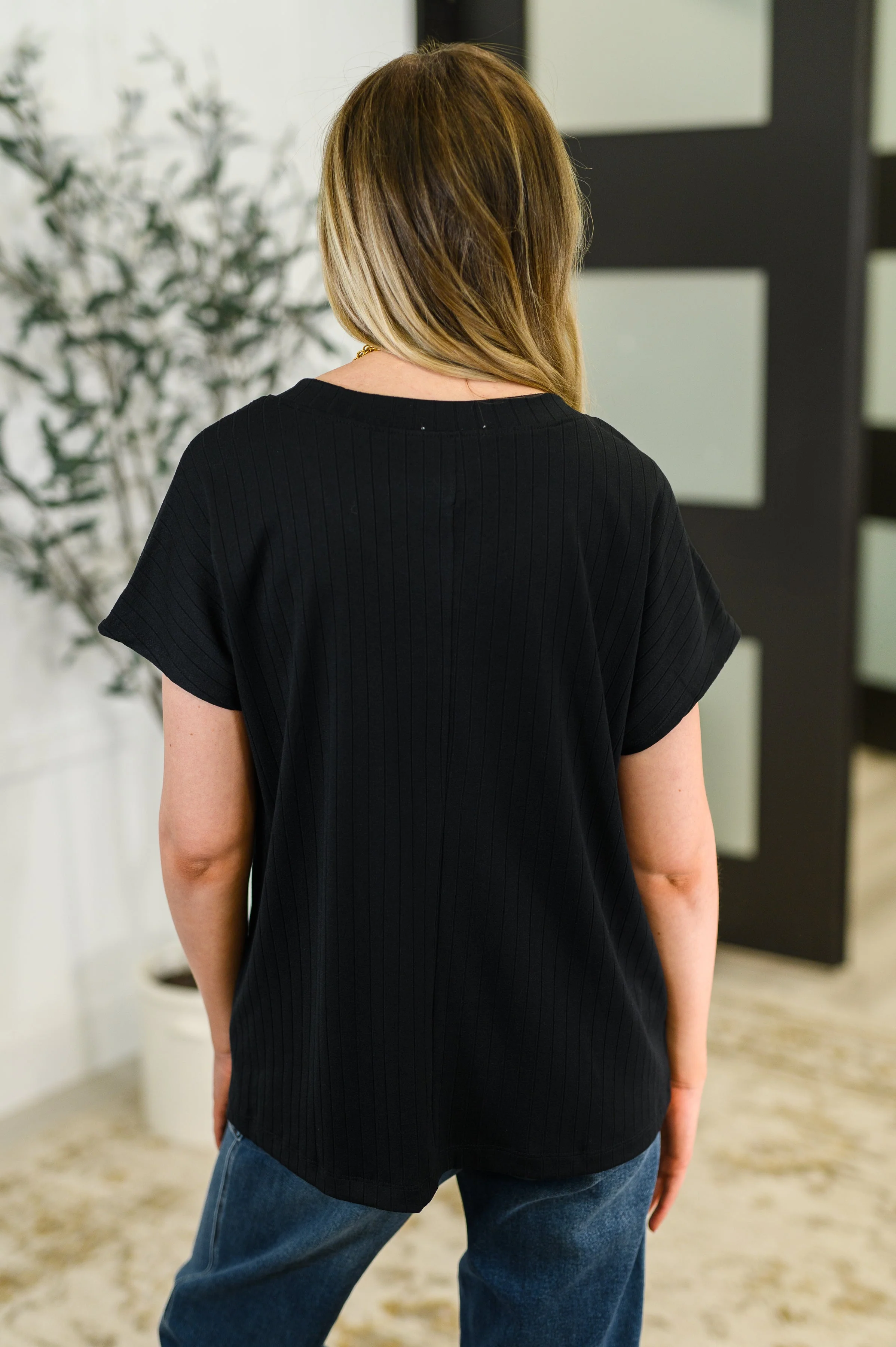 Top Shelf Basic V-Neck Ribbed Tee in Black - Image 4