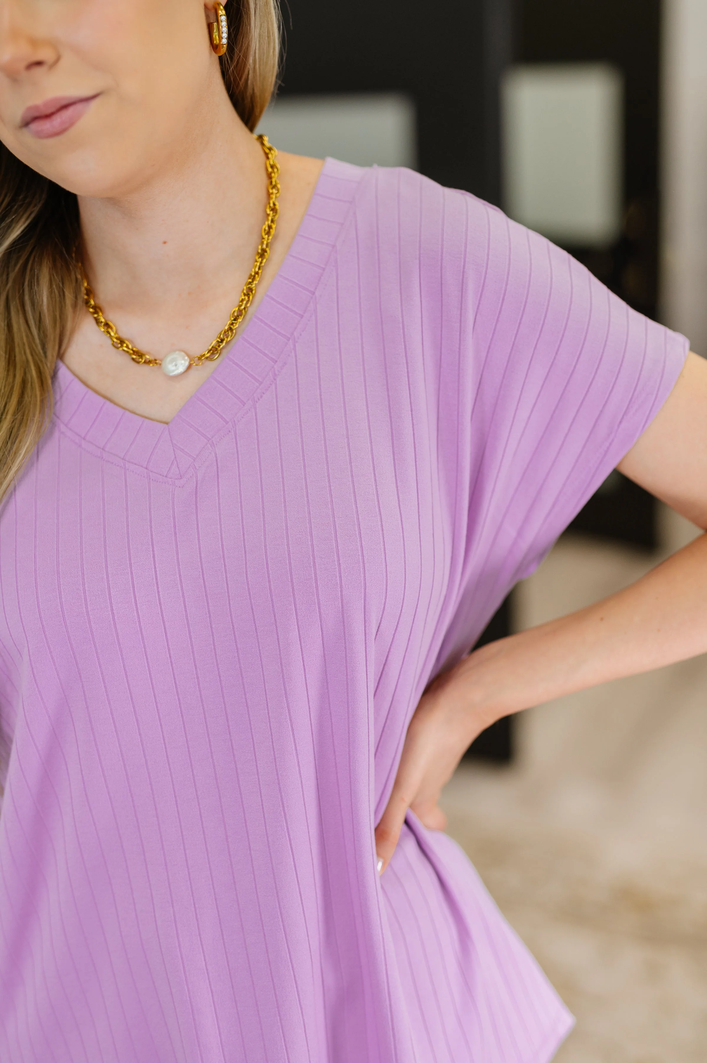 Top Shelf Basic V-Neck Ribbed Tee in Lavender - Image 2