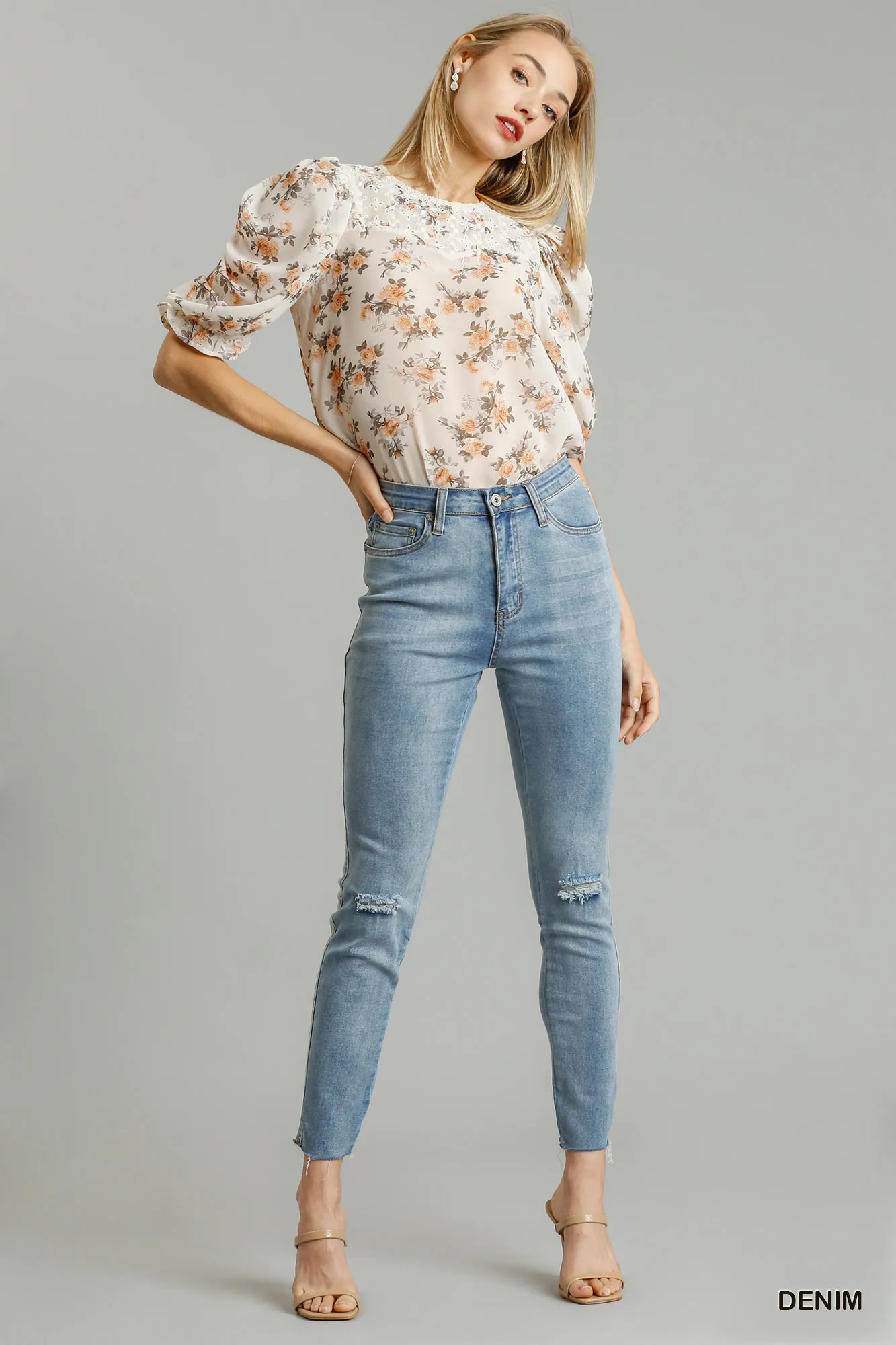 Umgee 5-Pockets Distressed Detail Stretch Denim Skinny Jeans with Unfinished Hem