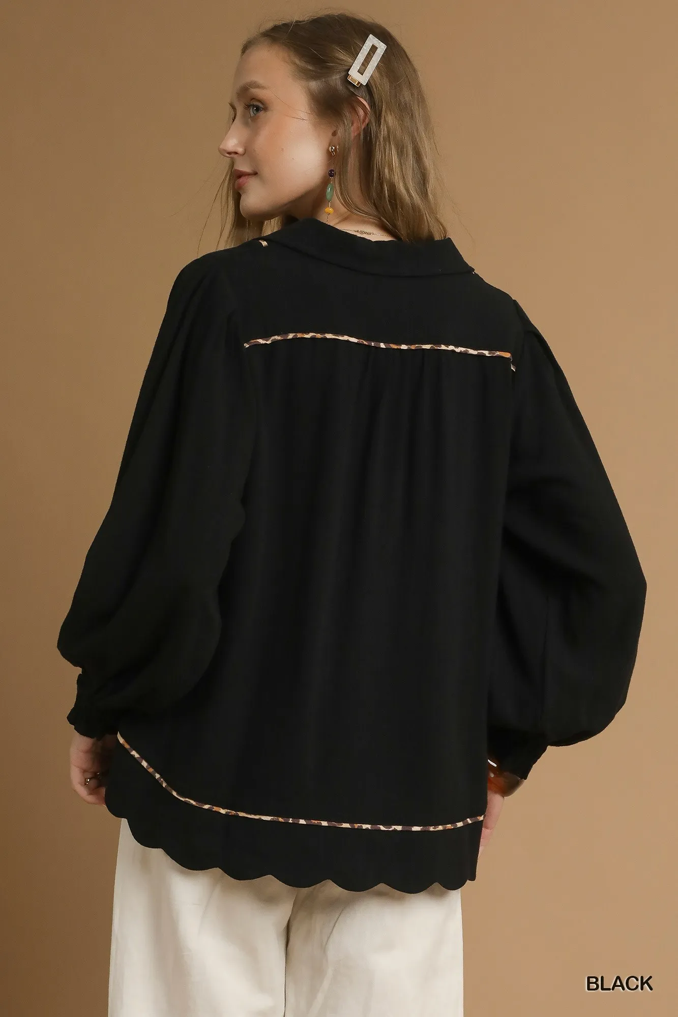 Umgee Full Size Linen Scallop Hem Blouse with Contrast Trim Plus Size - Image 2