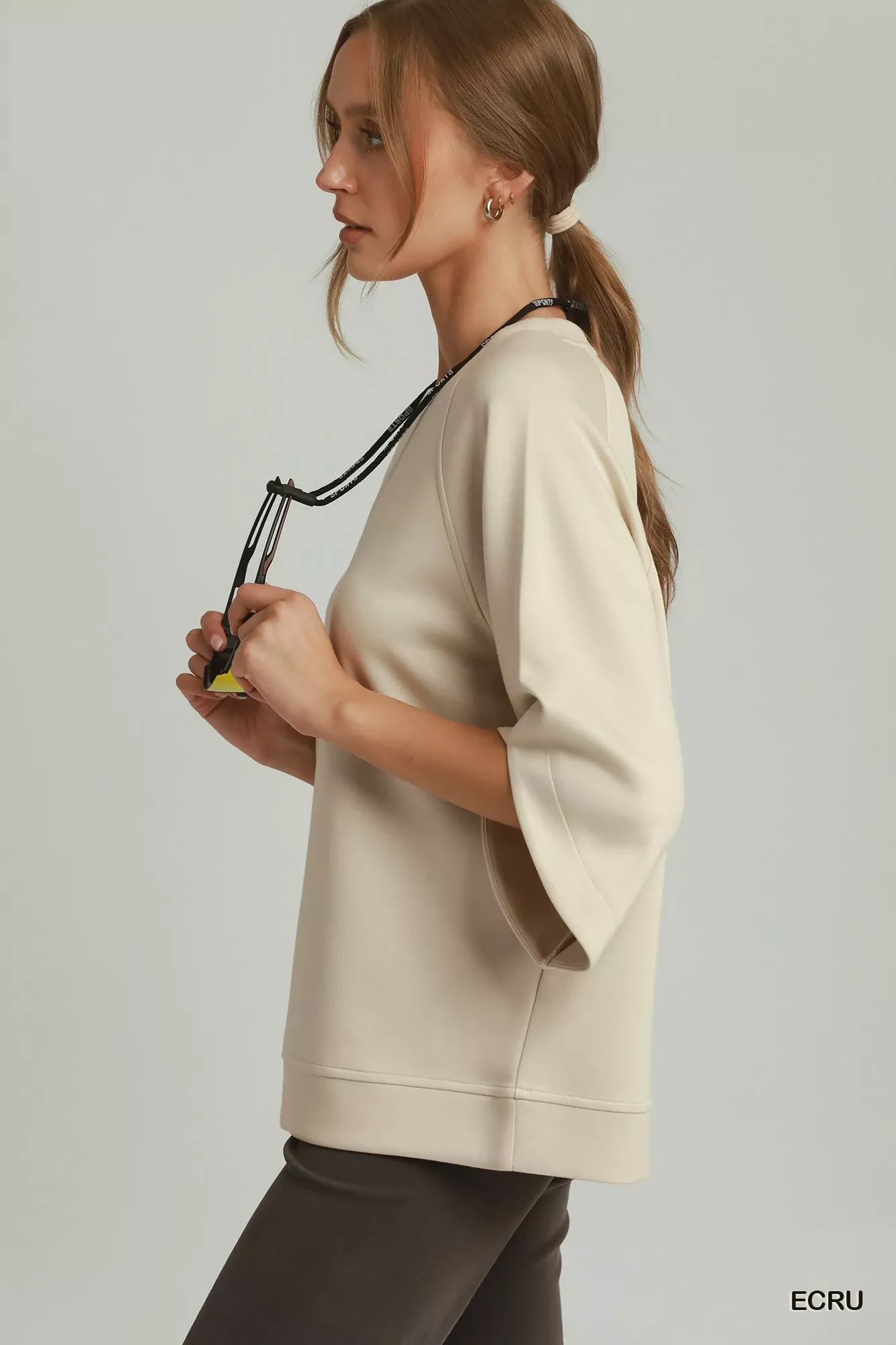 Umgee Round Hem Raglan Sleeve Top - Image 3