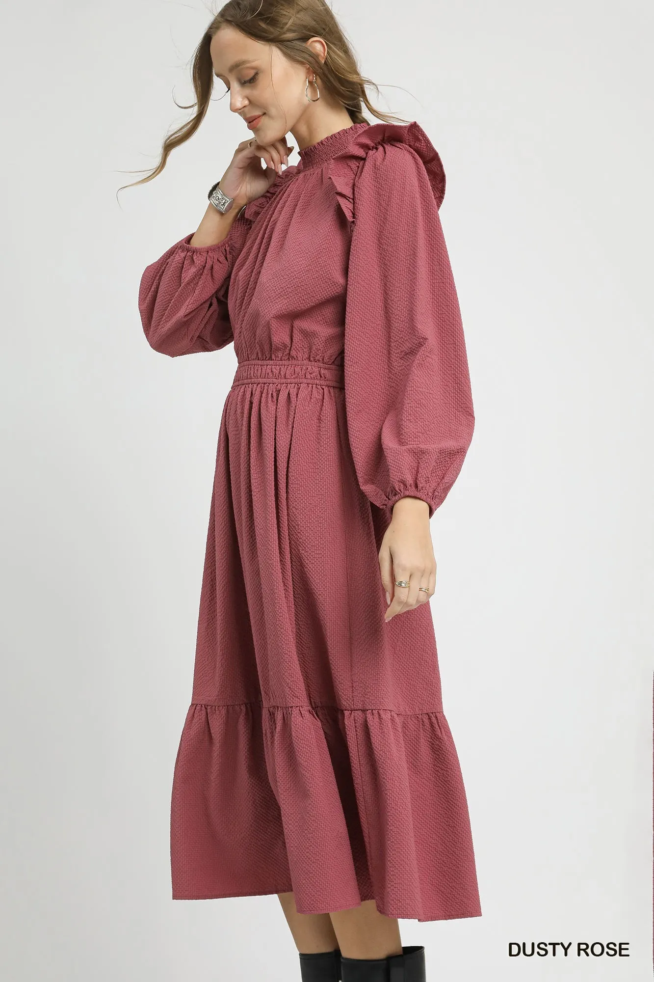 Umgee Textured Midi Dress with Ruffle Shoulder Detail - Image 4