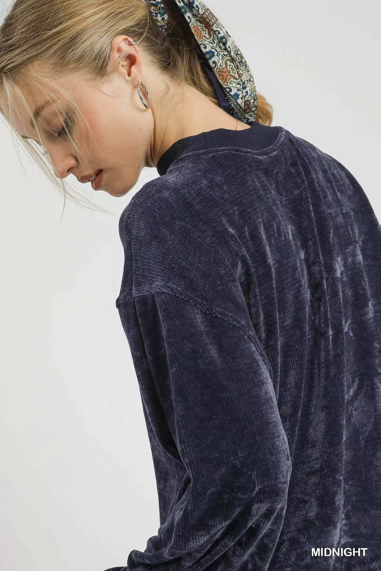 Umgee Velour Crewneck Balloon Sleeve Sweatshirt - Image 5