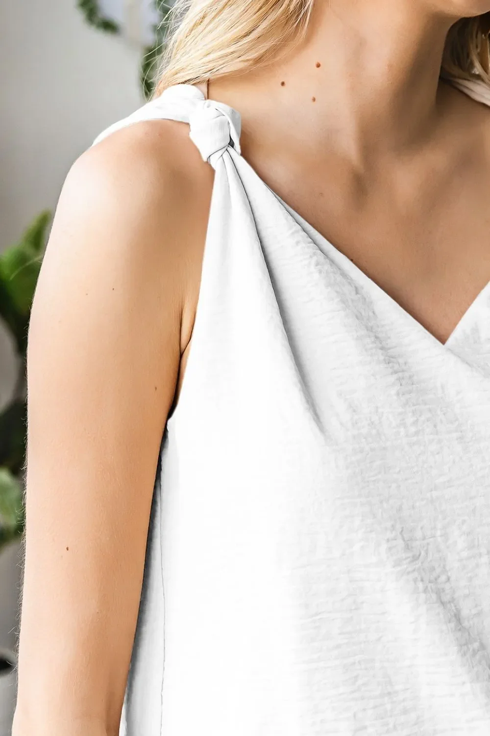 V Neck Knotted Shoulder Vest - Image 14