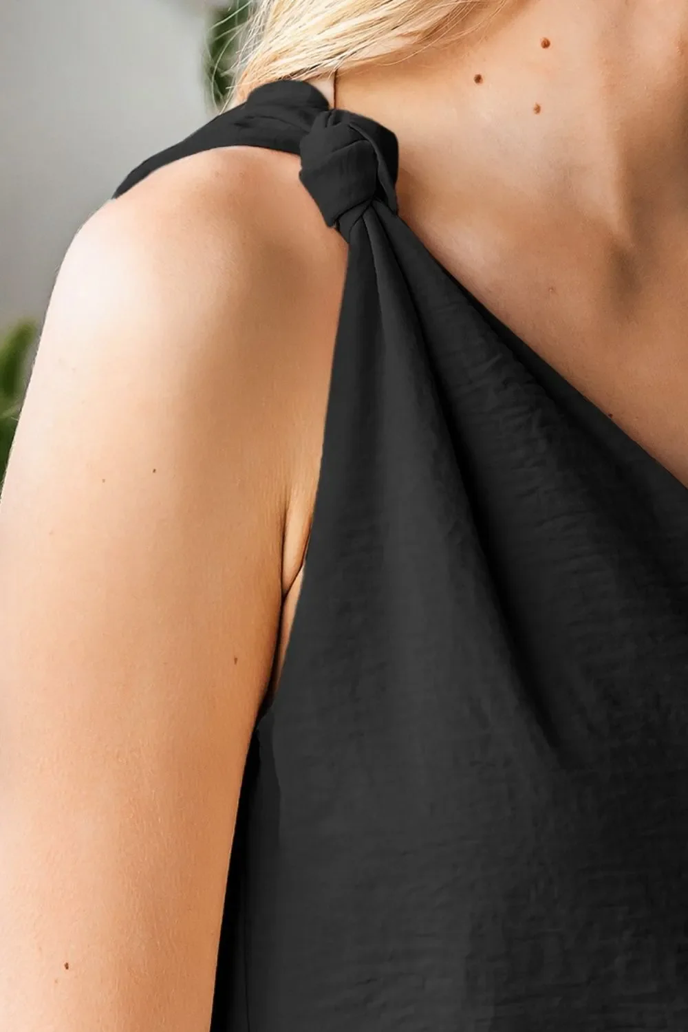 V Neck Knotted Shoulder Vest - Image 19