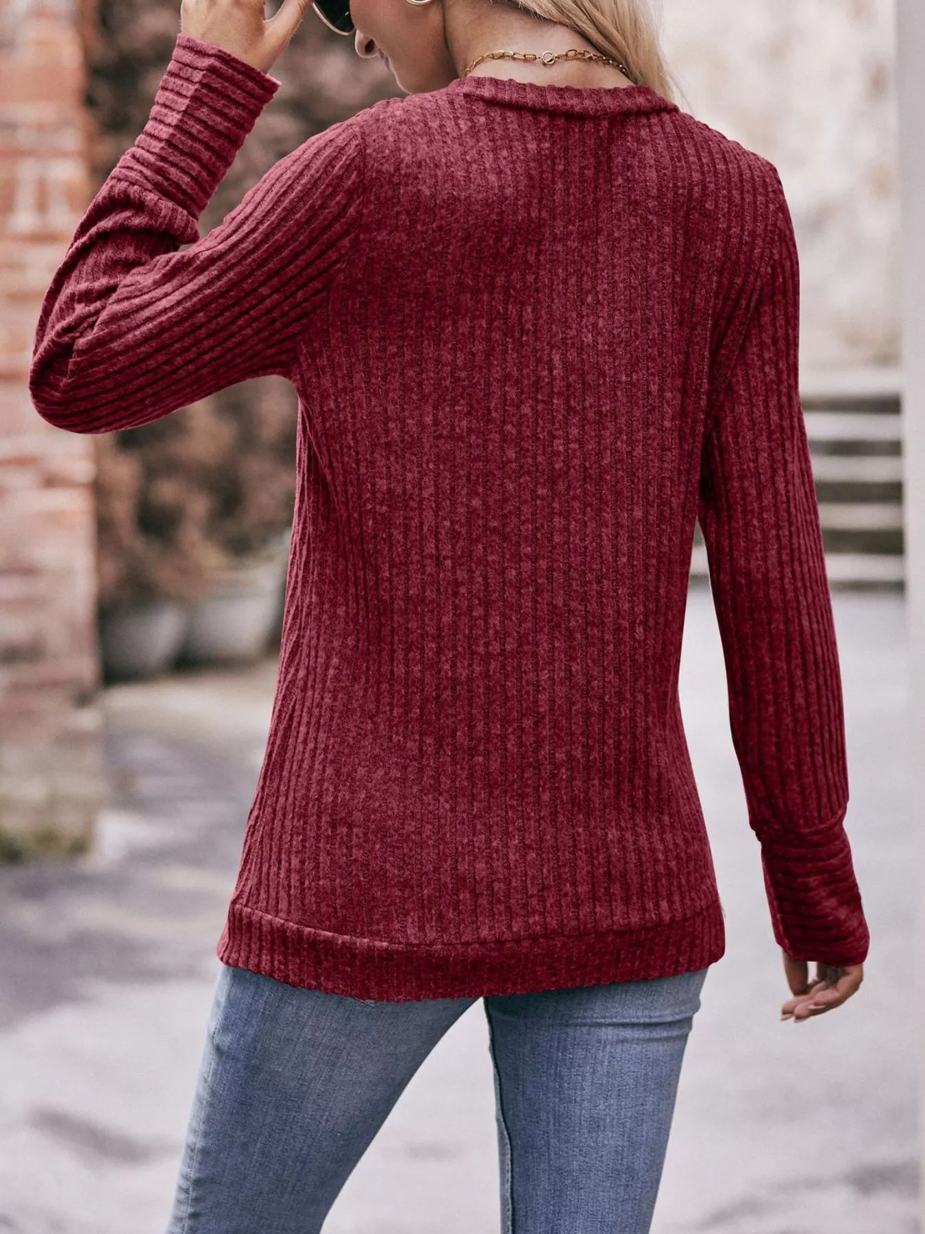 V-Neck Ribbed Knit Long Sleeve T-Shirt - Image 11