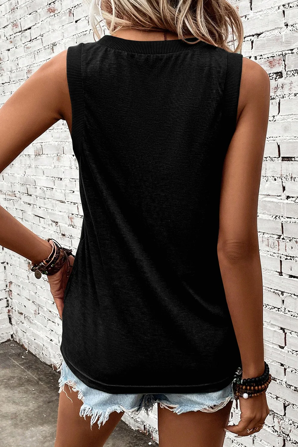 V-Neck Wide Strap Tank - Image 14