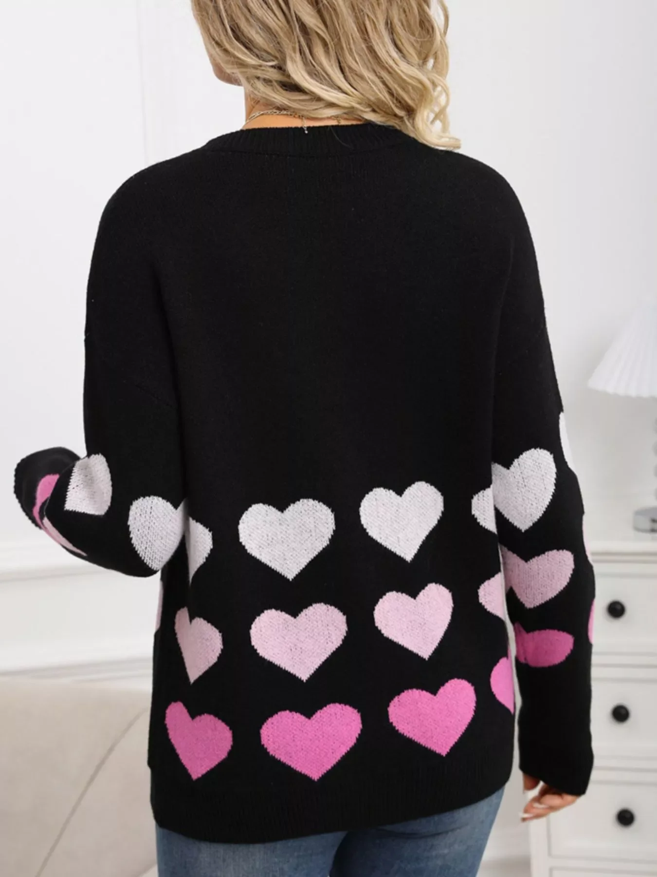 Valentine's Day Heart Pattern Crew Neck Sweater - Image 18